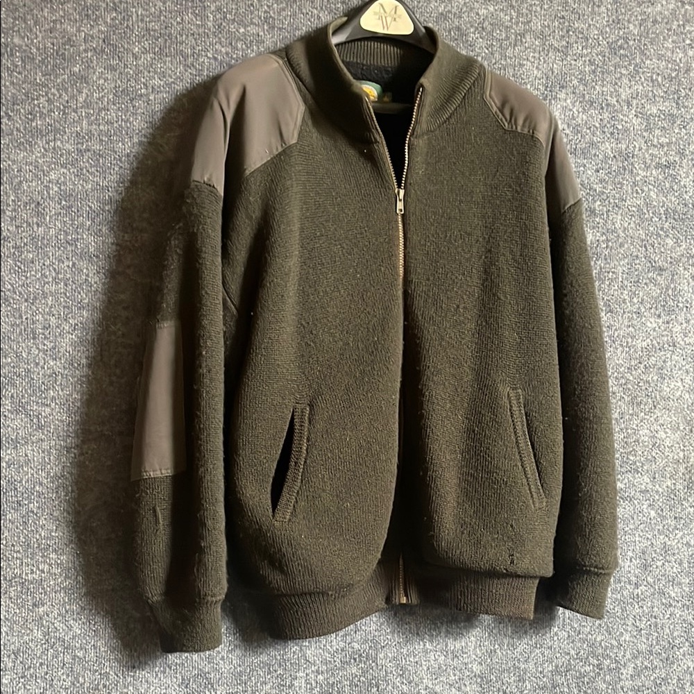 Cabela's Outfitters Olive Green Fleece lined zippered sweater Jacket